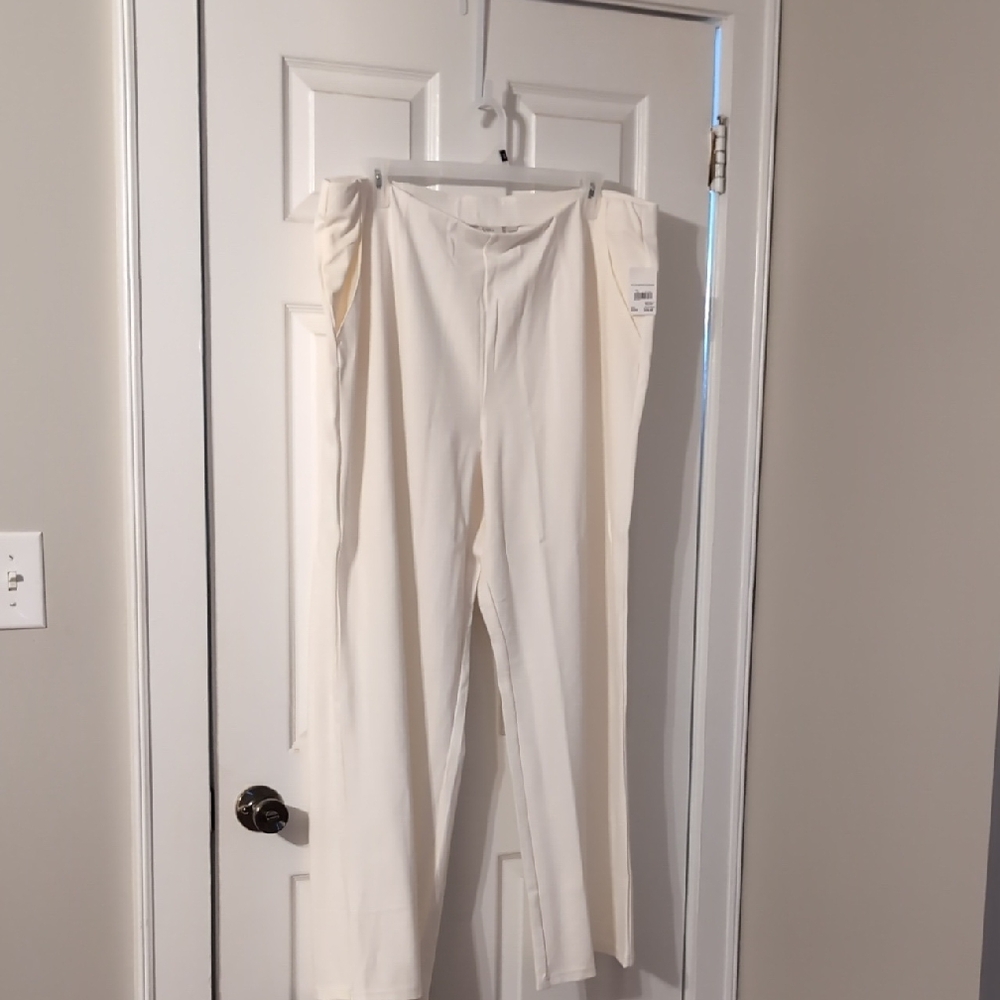 Cato Off-White Apparel Label Detail